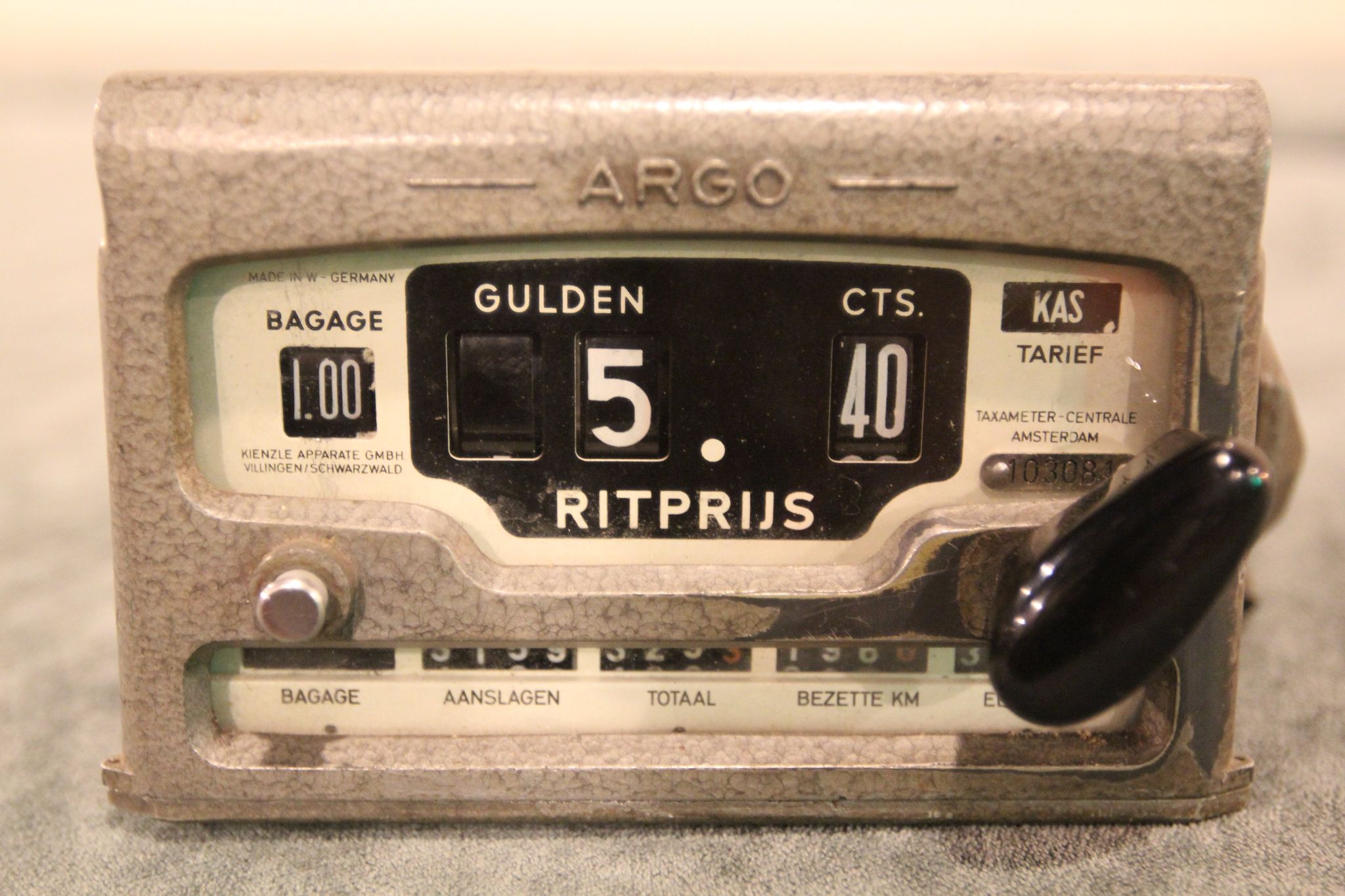 Vintage ARGO taximeter uit 1950s taxi meter centrale Amsterdam