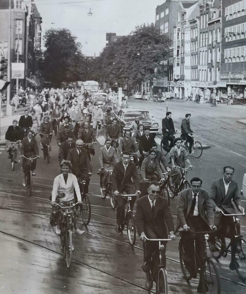 Persfoto Amsterdam fietsers 1970