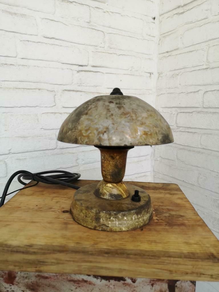kleine vintage industriële bureaulamp van metaal