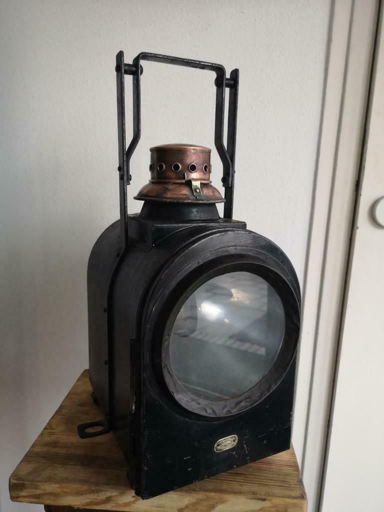 Vroege NS treinlamp / arm seinpaal lamp met originele oliebrander