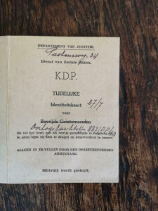 KDP tijdelijke identiteitskaart voor bevrijde geïnterneerden 1946