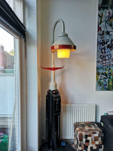 Haagse lantaarnpaal van Berlage ontwerp naar Piet zwart GEB 1925